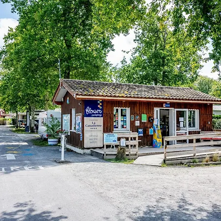 Domaine Residentiel De Plein Air La Canadienne *