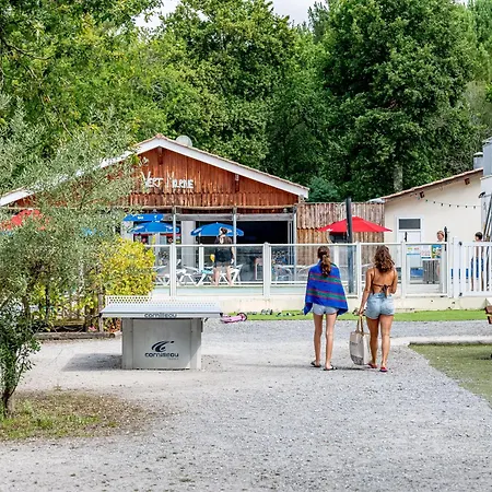 Domaine Residentiel De Plein Air La Canadienne Campsite Ares